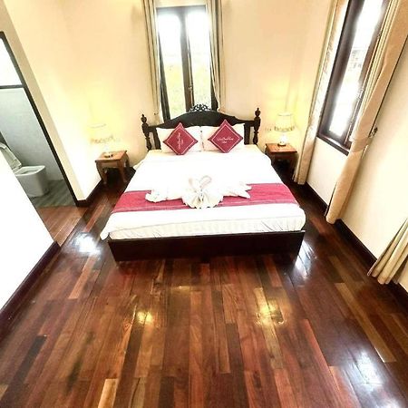 Villa Bouathong Hotels หลวงพระบาง ภายนอก รูปภาพ