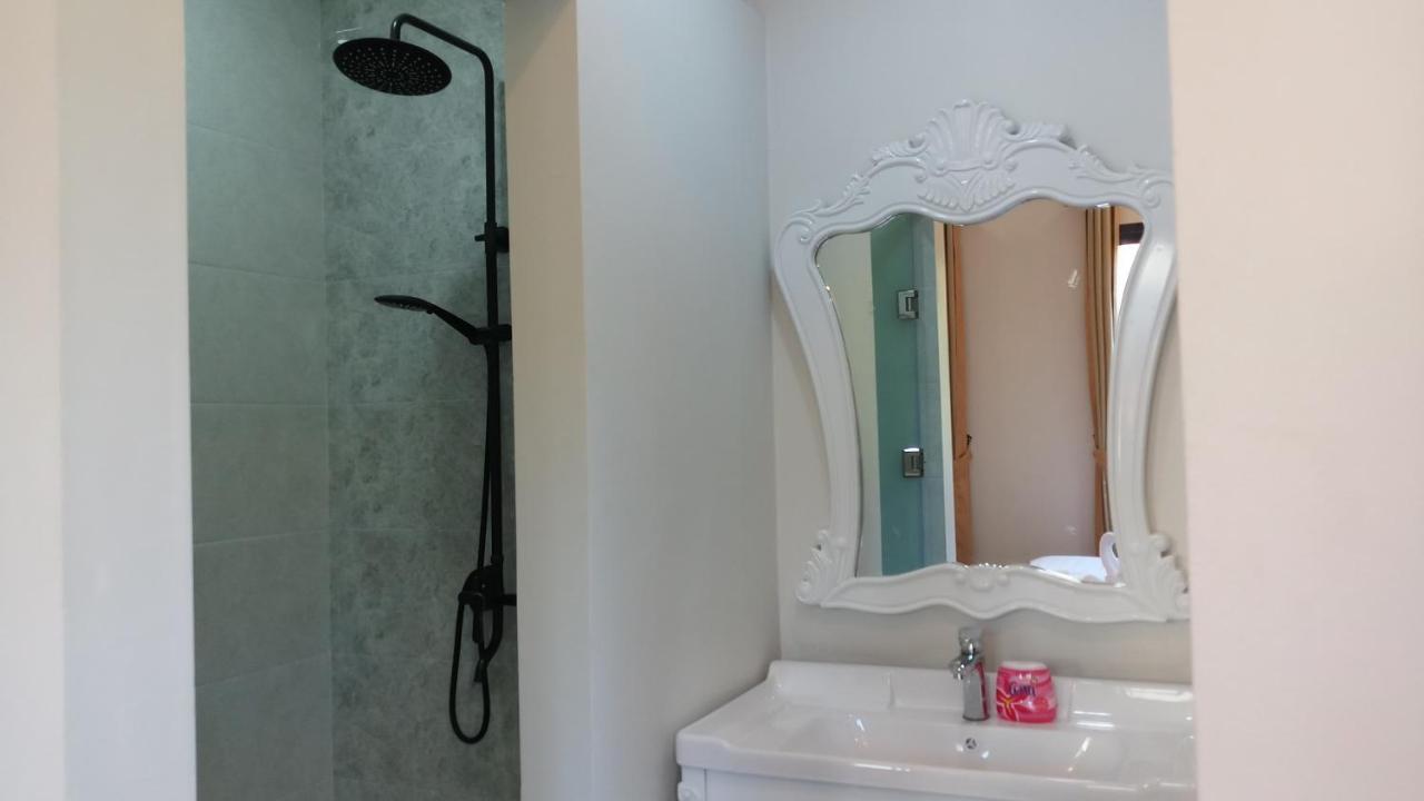 Villa Bouathong Hotels หลวงพระบาง ภายนอก รูปภาพ