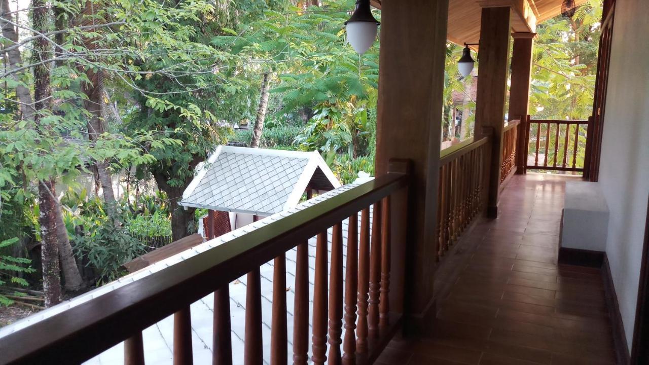 Villa Bouathong Hotels หลวงพระบาง ภายนอก รูปภาพ