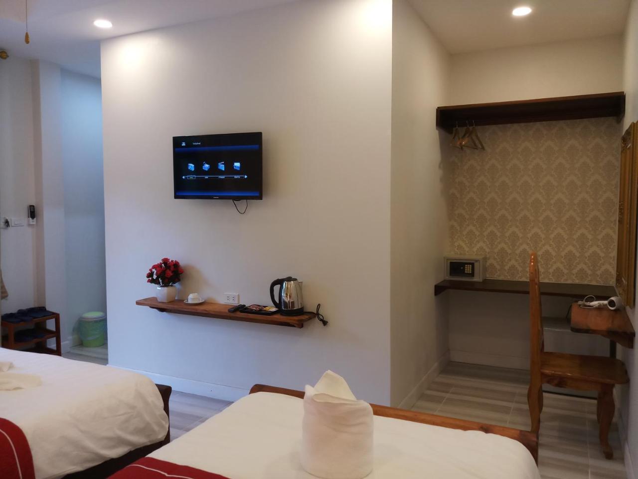 Villa Bouathong Hotels หลวงพระบาง ภายนอก รูปภาพ