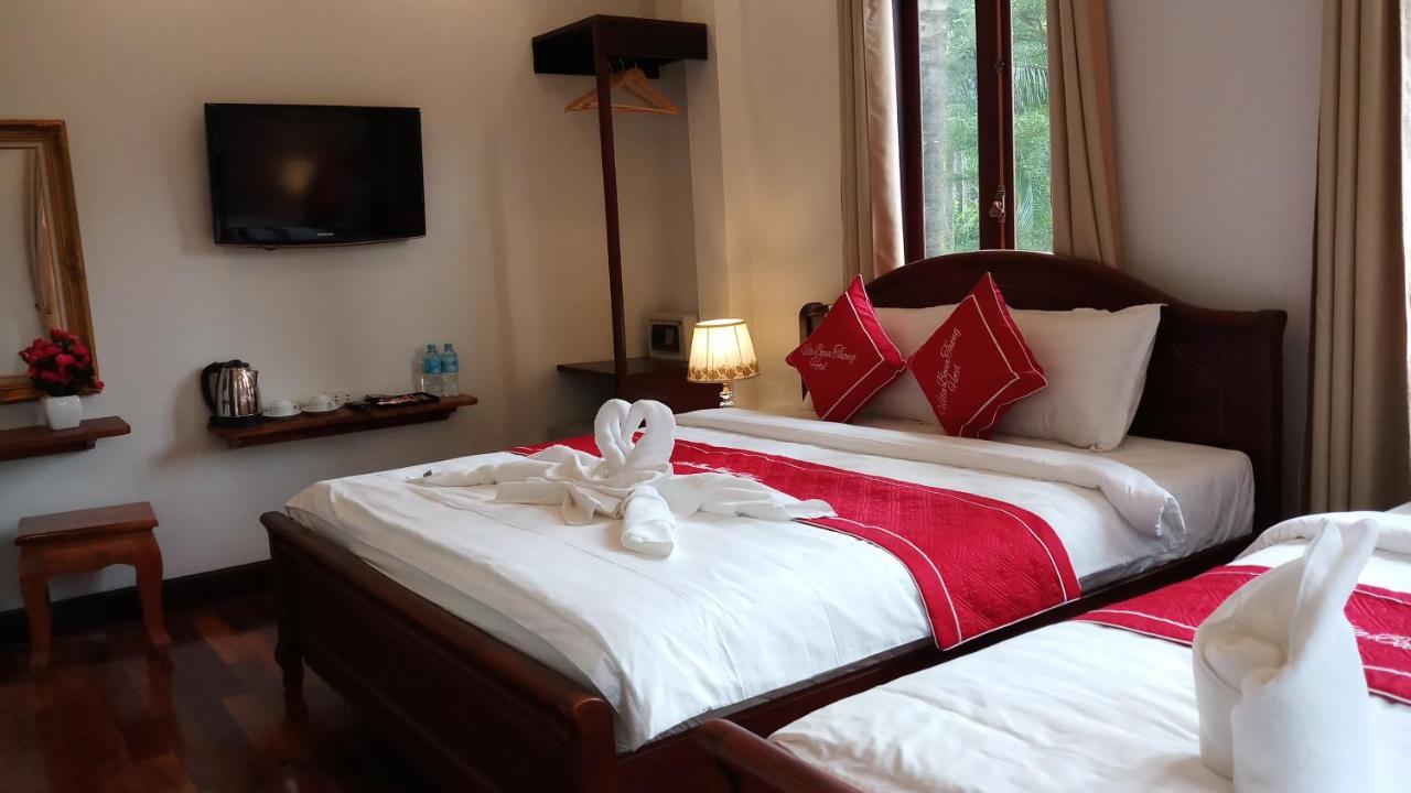 Villa Bouathong Hotels หลวงพระบาง ภายนอก รูปภาพ